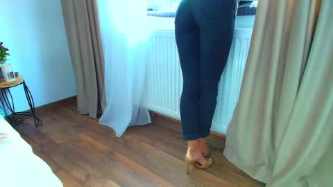Snapshot of elyzabetth chatting on February 24, 2025, 1:10 pm Ely online show from February 24, 2025, 1:10 pm