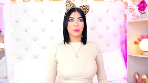 Ema Lambert  online show from September 23, 2025, 6:33 pm