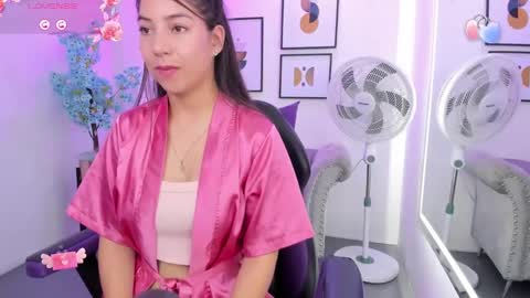 Snapshot of ema_louisx chatting on February 13, 2025, 4:50 pm Ema louisx online show from February 13, 2025, 4:50 pm