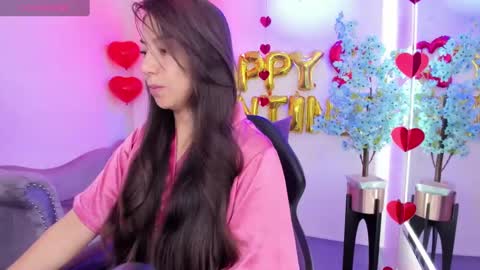 Snapshot of ema_louisx chatting on February 14, 2025, 12:14 pm Ema louisx online show from February 14, 2025, 12:14 pm