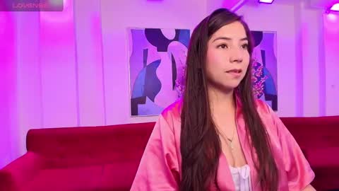 Snapshot of ema_louisx chatting on March 1, 2025, 3:32 am Ema louisx online show from March 1, 2025, 3:32 am