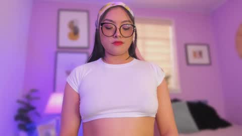 Ema online show from October 2, 2025, 8:38 pm