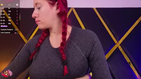 Snapshot of emaacastro chatting on November 8, 2025, 11:54 am Emma online show from November 8, 2025, 11:54 am