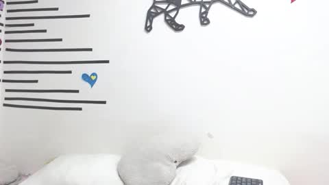 Snapshot of emawalker_ chatting on November 9, 2025, 12:47 pm Ema Walker online show from November 9, 2025, 12:47 pm