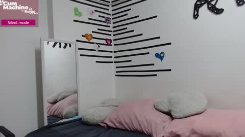 Snapshot of emawalker_ chatting on November 29, 2025, 8:12 pm Ema Walker online show from November 29, 2025, 8:12 pm