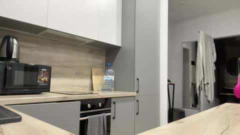 Alice online show from October 7, 2025, 3:36 am