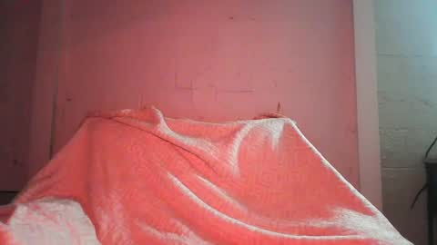 Snapshot of emberjoywoods chatting on September 29, 2025, 12:27 am Empress Ember online show from September 29, 2025, 12:27 am