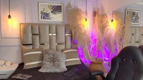 Snapshot of emelie_ch_ chatting on January 23, 2025, 6:06 am Emily online show from January 23, 2025, 6:06 am