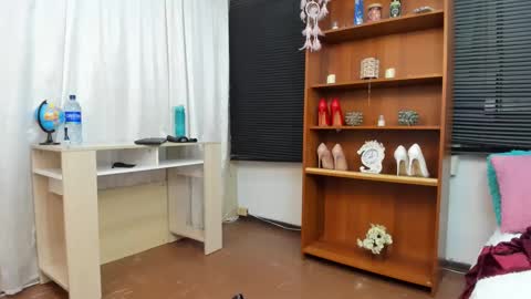 Emely   online show from December 5, 2024, 12:30 am