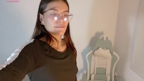 Snapshot of emerald_sparkles chatting on November 22, 2025, 2:54 am sabrina online show from November 22, 2025, 2:54 am