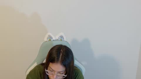 Snapshot of emerald_sparkles chatting on November 30, 2025, 2:37 am sabrina online show from November 30, 2025, 2:37 am