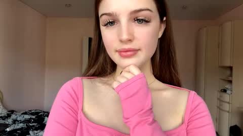 Snapshot of emeraldcotton chatting on October 5, 2025, 8:12 am Gily online show from October 5, 2025, 8:12 am