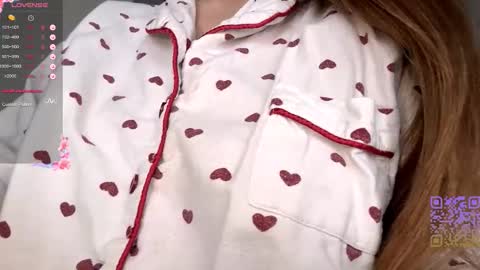 Snapshot of emeraldcotton chatting on November 18, 2025, 6:29 am Gily online show from November 18, 2025, 6:29 am