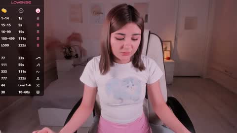  Emily  follow me  online show from January 14, 2025, 7:27 am