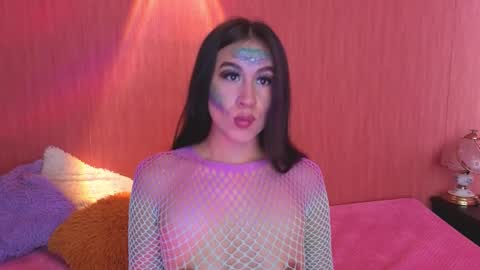 Emilia Gomez online show from October 27, 2025, 1:37 pm