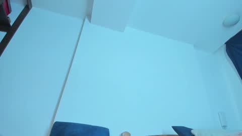 Emi online show from February 19, 2025, 6:21 pm