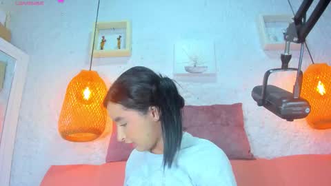 Emily online show from October 4, 2025, 12:03 pm