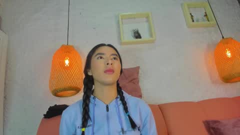 Emily online show from November 13, 2025, 12:04 pm