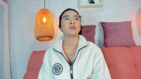 Emily online show from November 18, 2025, 12:09 pm