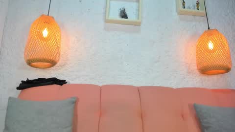 Emily online show from December 18, 2025, 12:00 pm