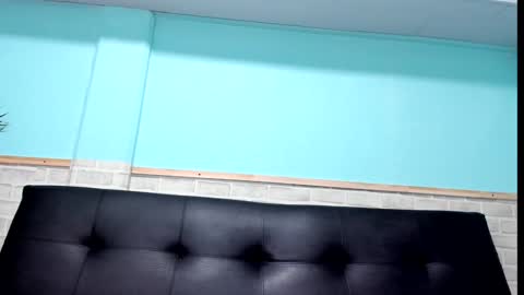 Snapshot of emiily_smile chatting on February 5, 2025, 11:44 am Emily online show from February 5, 2025, 11:44 am