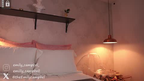 Snapshot of emiilycampbell chatting on December 18, 2024, 8:36 pm Emily Campbell online show from December 18, 2024, 8:36 pm
