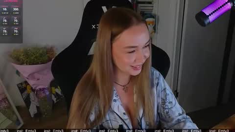 Snapshot of emili1_bc chatting on November 28, 2025, 2:09 pm Emili online show from November 28, 2025, 2:09 pm