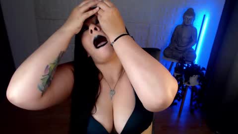 POWERFULL GODDESS EMILI online show from December 15, 2024, 12:40 am