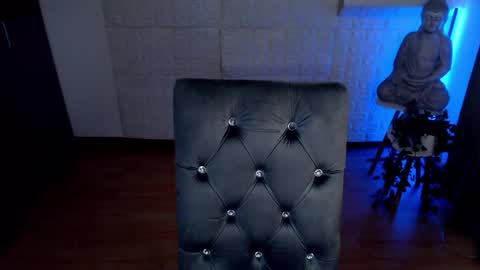 POWERFULL GODDESS EMILI online show from January 22, 2025, 10:48 pm