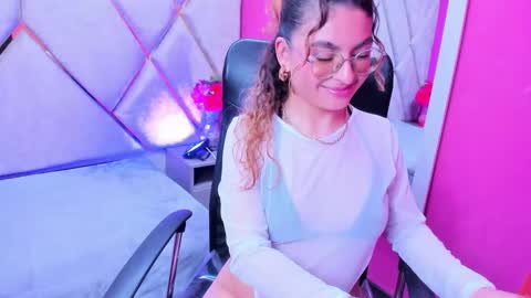 Snapshot of emili_rouse_ chatting on November 13, 2025, 3:16 am Emy online show from November 13, 2025, 3:16 am