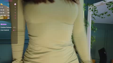 emilia_dream online show from December 4, 2024, 5:00 pm