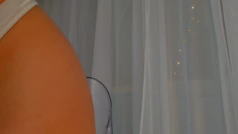 emilia_dream online show from January 24, 2025, 6:35 pm