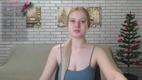 Snapshot of emiliaduchess chatting on January 7, 2025, 6:59 am Amili online show from January 7, 2025, 6:59 am