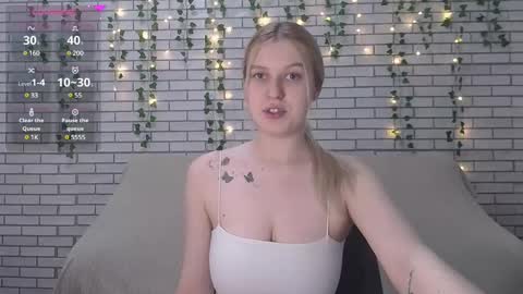 Snapshot of emiliaduchess chatting on February 25, 2025, 12:03 pm Amili online show from February 25, 2025, 12:03 pm