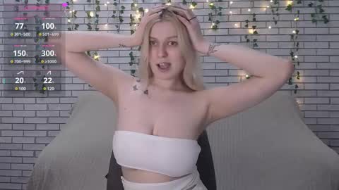 Snapshot of emiliaduchess chatting on February 26, 2025, 8:04 am Amili online show from February 26, 2025, 8:04 am