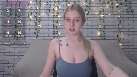 Snapshot of emiliaduchess chatting on February 26, 2025, 11:20 am Amili online show from February 26, 2025, 11:20 am