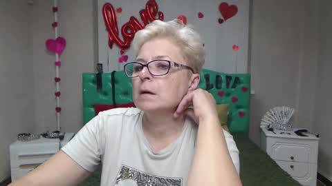 Snapshot of emiliagree chatting on September 14, 2025, 5:01 pm EmiliaGree online show from September 14, 2025, 5:01 pm