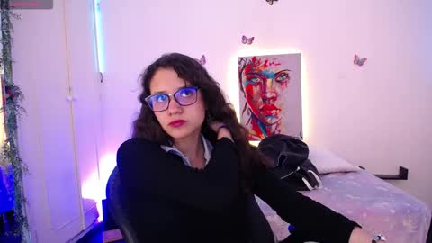 Snapshot of emilirusso chatting on October 15, 2025, 7:47 pm Emili Russo online show from October 15, 2025, 7:47 pm