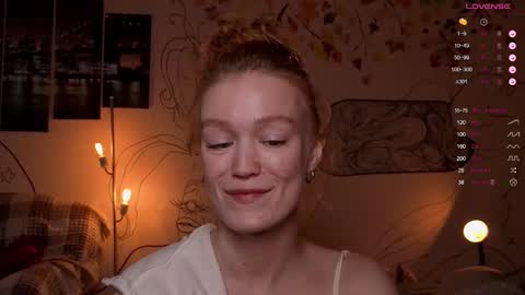 Snapshot of emiliyafox chatting on September 23, 2025, 12:52 pm Emi online show from September 23, 2025, 12:52 pm