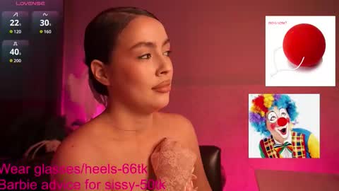 Snapshot of emiliyaroude chatting on November 1, 2025, 1:24 pm Emiliya online show from November 1, 2025, 1:24 pm