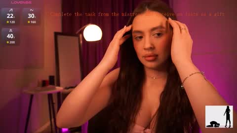 Snapshot of emiliyaroude chatting on December 14, 2025, 12:54 pm Emiliya online show from December 14, 2025, 12:54 pm