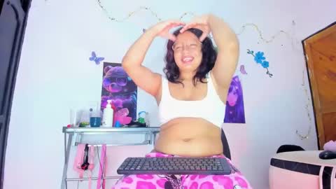 Snapshot of emilly_coper18 chatting on February 9, 2025, 3:22 am emily online show from February 9, 2025, 3:22 am