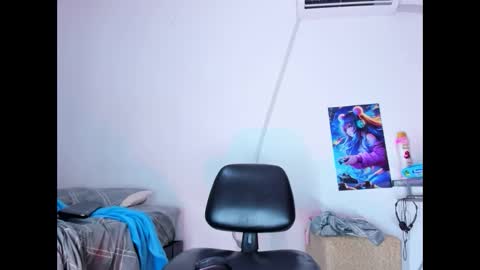 Snapshot of emilly_coper18 chatting on March 3, 2025, 12:48 pm emily online show from March 3, 2025, 12:48 pm