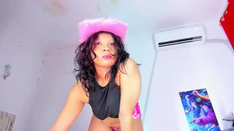 Snapshot of emilly_coper18 chatting on March 8, 2025, 6:05 pm emily online show from March 8, 2025, 6:05 pm