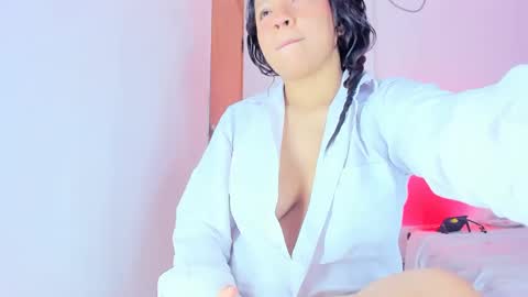 Snapshot of emilly_coper18 chatting on September 12, 2025, 6:19 pm emily online show from September 12, 2025, 6:19 pm