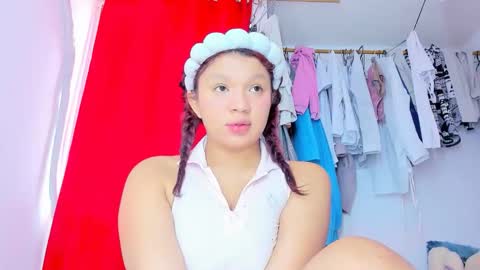 Snapshot of emilly_coper18 chatting on November 21, 2025, 3:00 pm emily online show from November 21, 2025, 3:00 pm