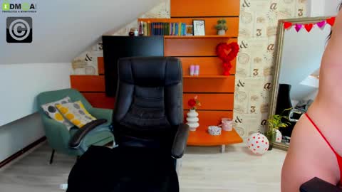 EmillyTaylor online show from February 14, 2025, 10:59 am