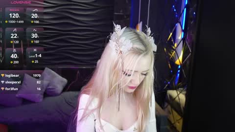 Snapshot of emily_air chatting on December 20, 2024, 3:25 am Emily online show from December 20, 2024, 3:25 am