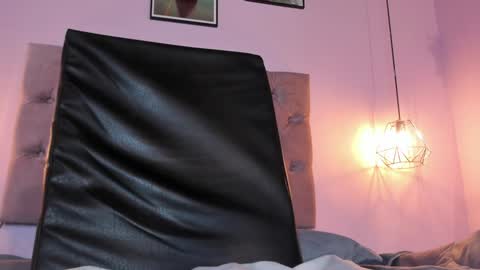 Snapshot of emily_ariaszc chatting on January 10, 2025, 11:29 pm Emily online show from January 10, 2025, 11:29 pm