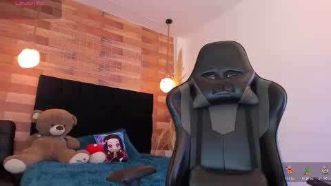 Snapshot of emily_brown04 chatting on November 28, 2025, 11:13 am emily_brown04 online show from November 28, 2025, 11:13 am